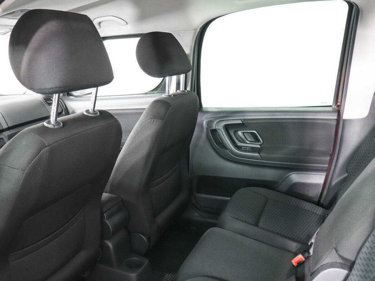 Купить Skoda Roomster с пробегом. Фото: #7