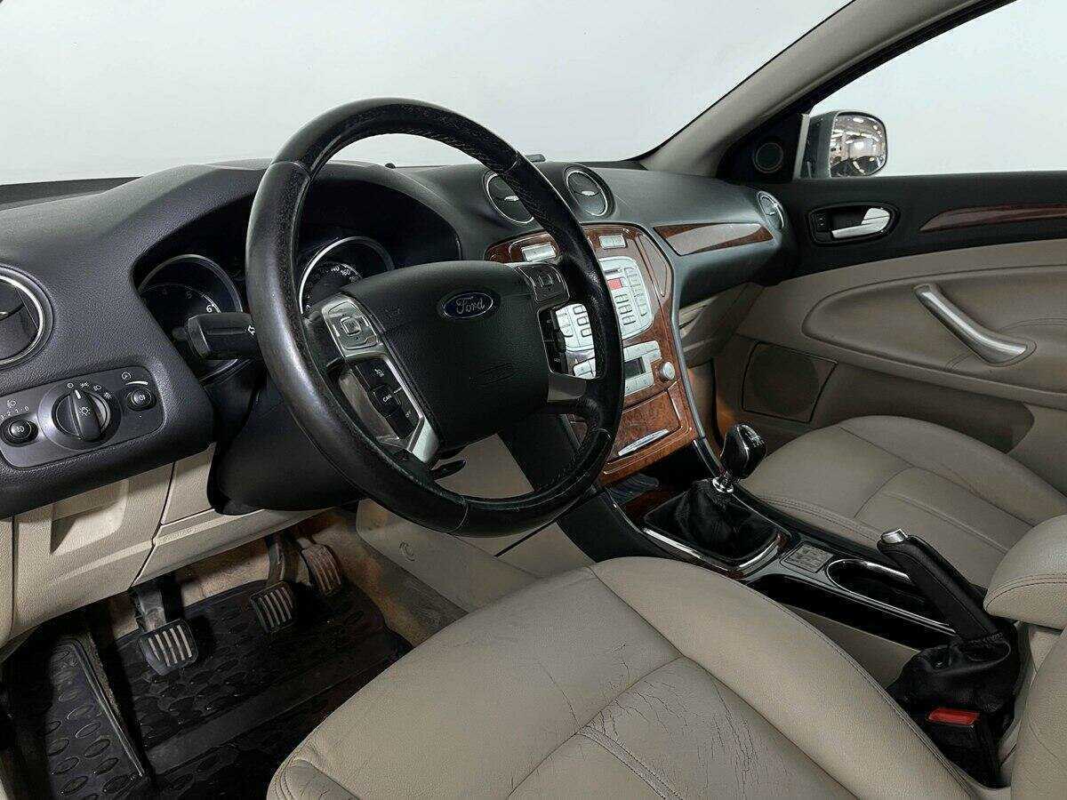 Купить Ford Mondeo с пробегом. Фото: #10