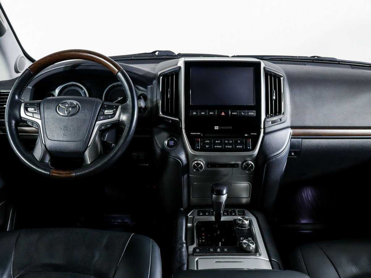 Купить Toyota Land Cruiser с пробегом. Фото: #11