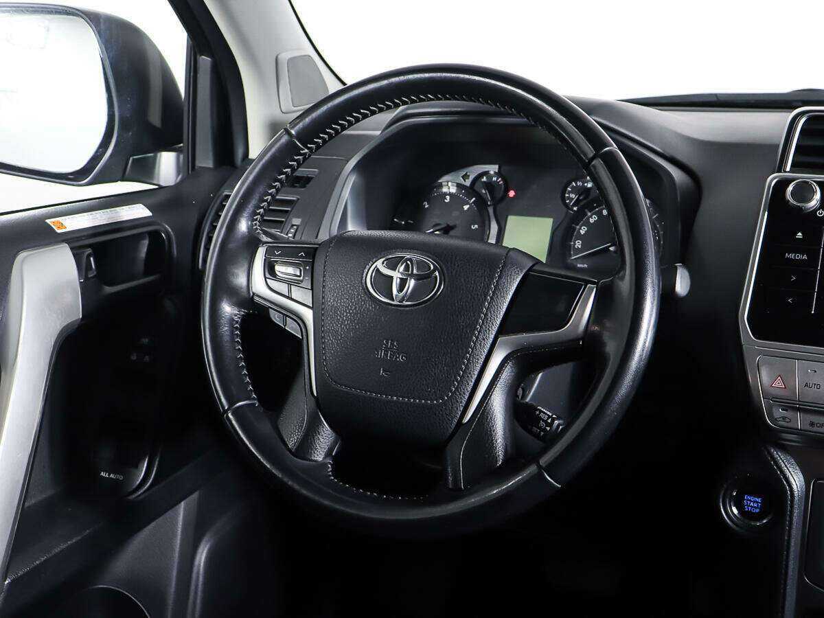 Купить Toyota Land Cruiser Prado с пробегом. Фото: #13