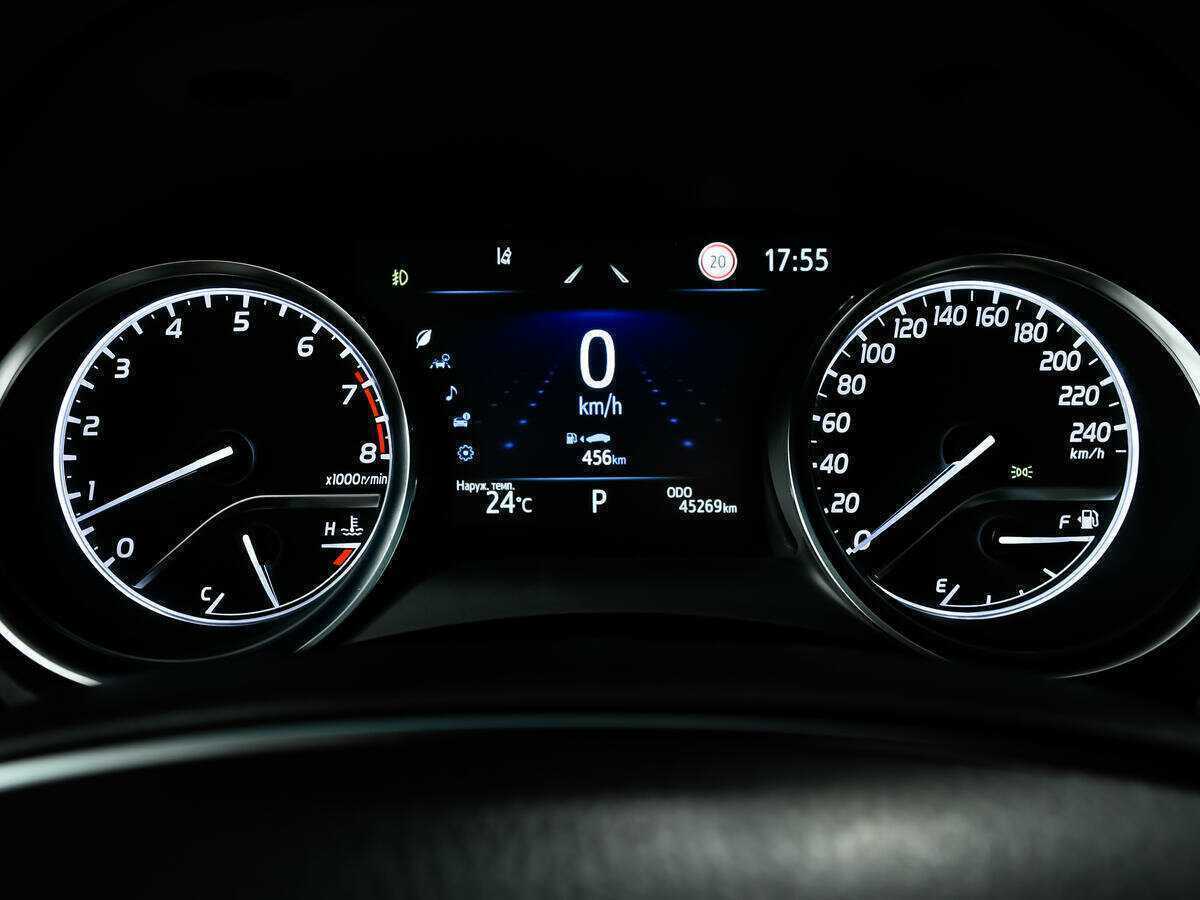 Купить Toyota Camry с пробегом. Фото: #9