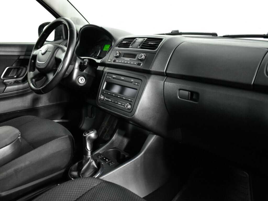 Купить Skoda Fabia с пробегом. Фото: #6
