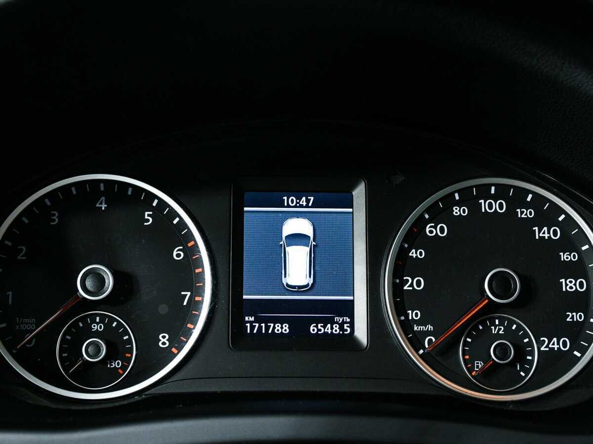 Купить Volkswagen Tiguan с пробегом. Фото: #9