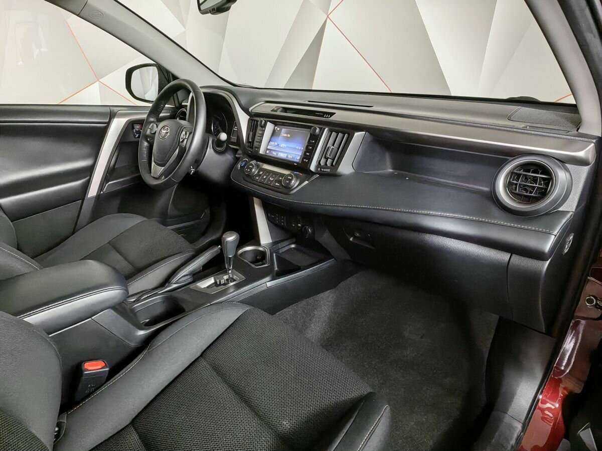 Купить Toyota RAV4 с пробегом. Фото: #8