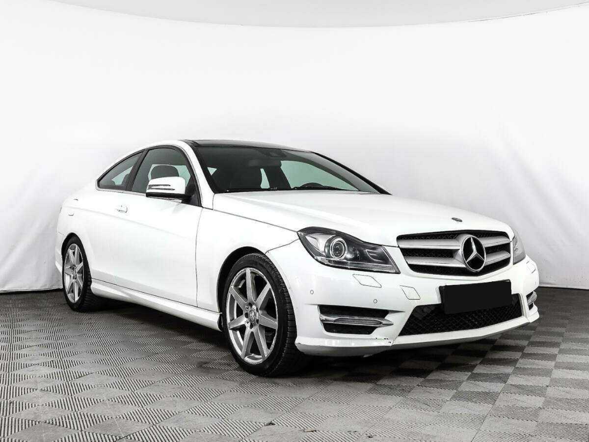 Купить Mercedes-Benz C-Класс с пробегом. Фото: #2