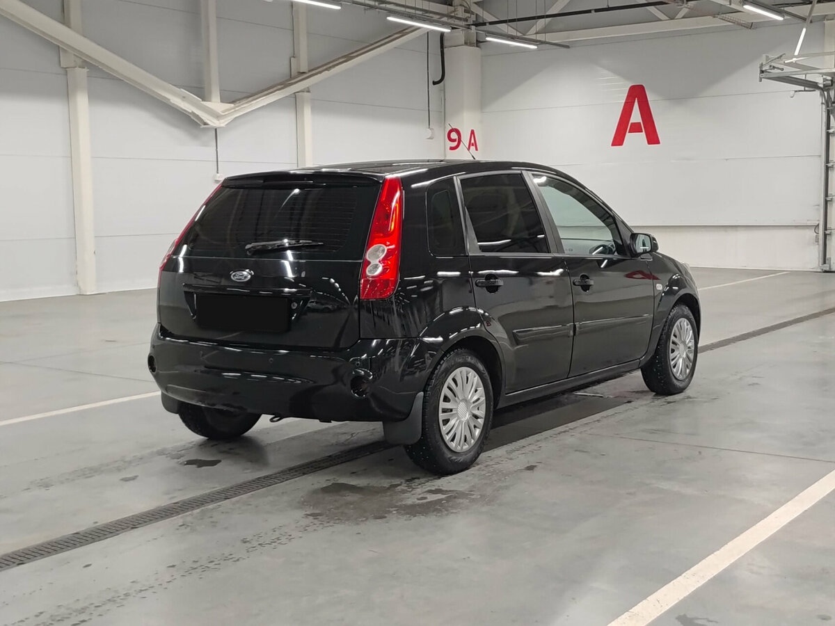 Купить Ford Fiesta с пробегом. Фото: #4