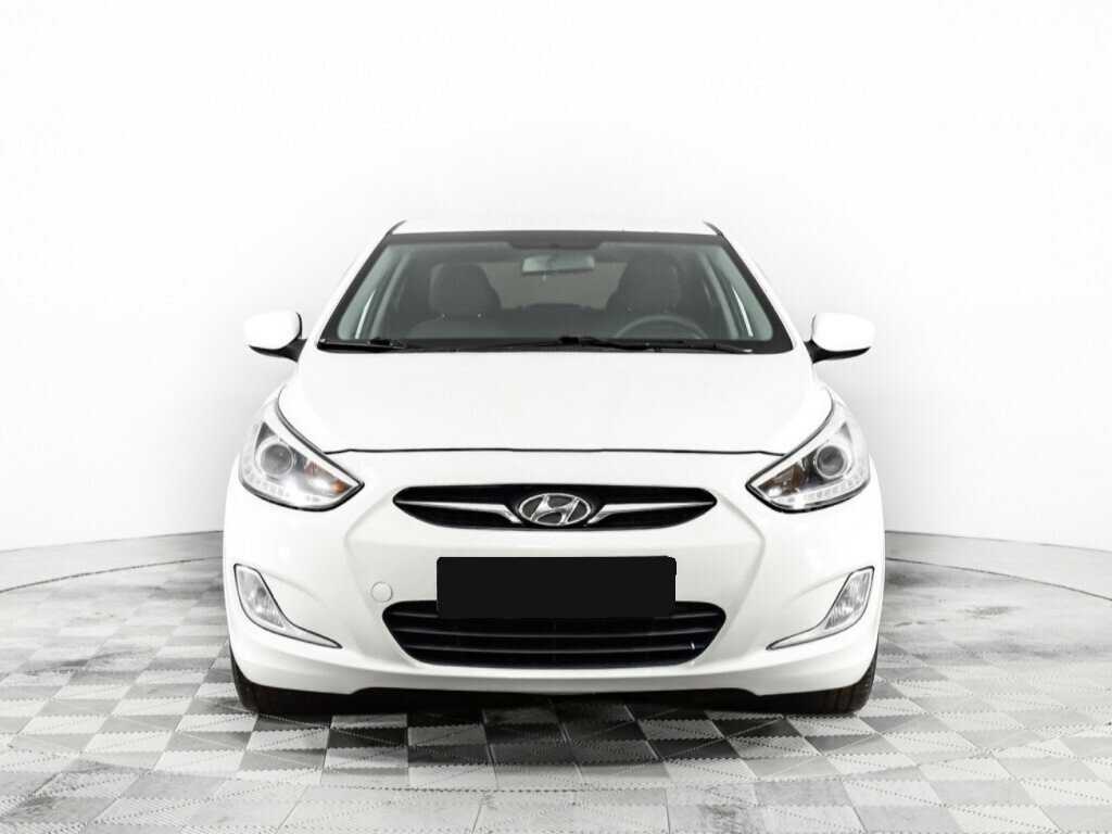 Купить Hyundai Solaris с пробегом. Фото: #1