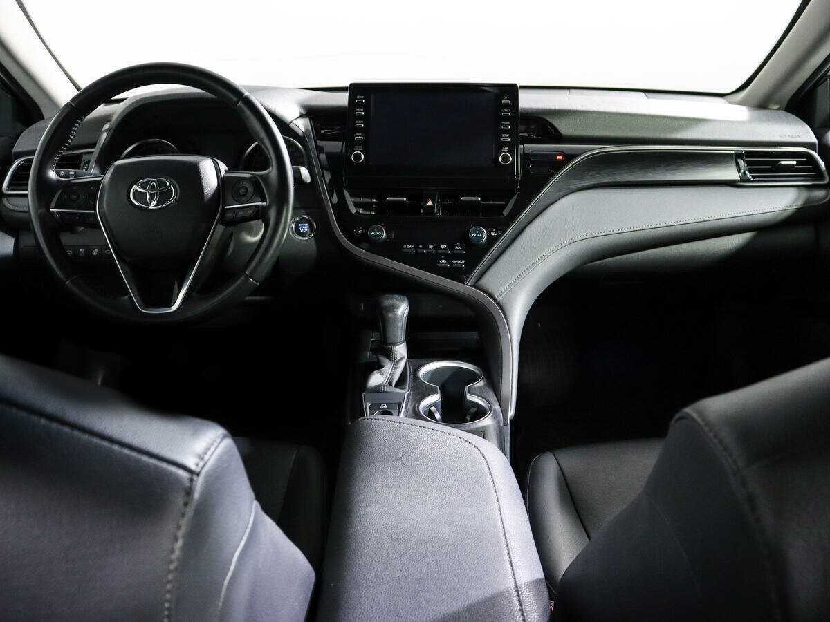 Купить Toyota Camry с пробегом. Фото: #9