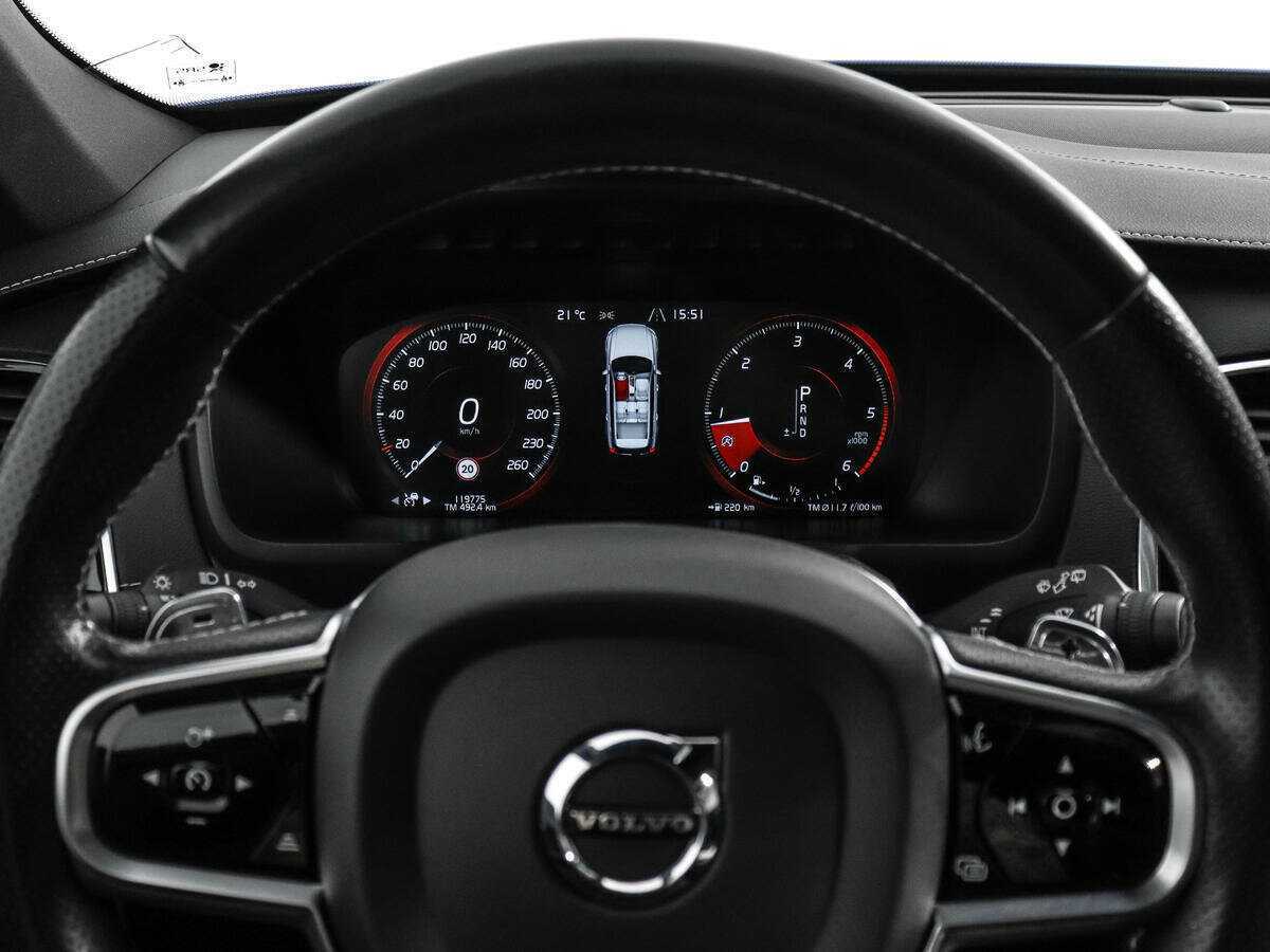 Купить Volvo XC90 с пробегом. Фото: #18