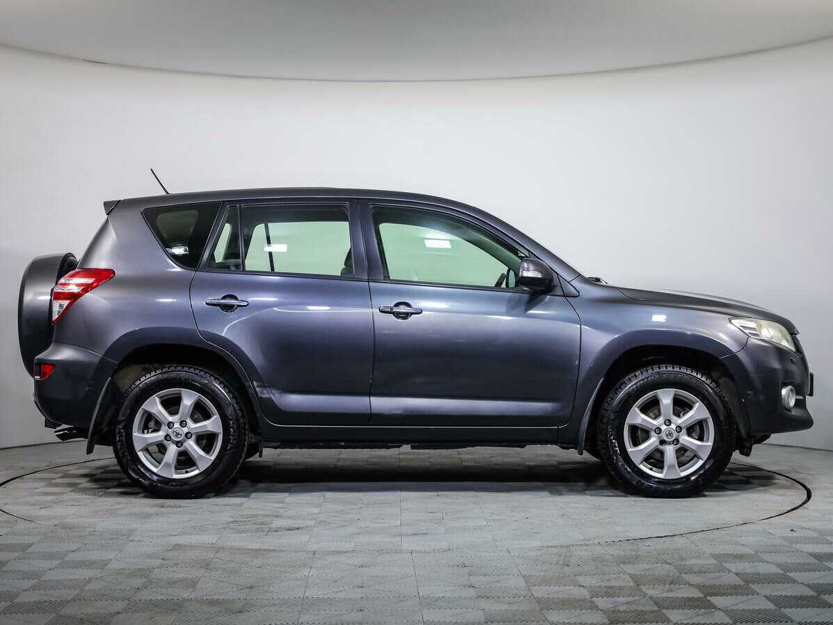 Купить Toyota RAV4 с пробегом. Фото: #2