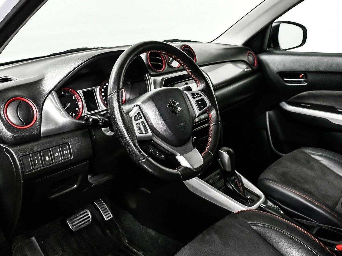 Купить Suzuki Vitara с пробегом. Фото: #11