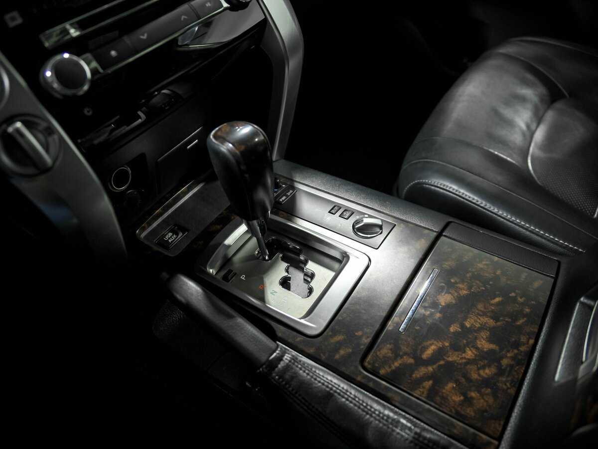 Купить Toyota Land Cruiser с пробегом. Фото: #13