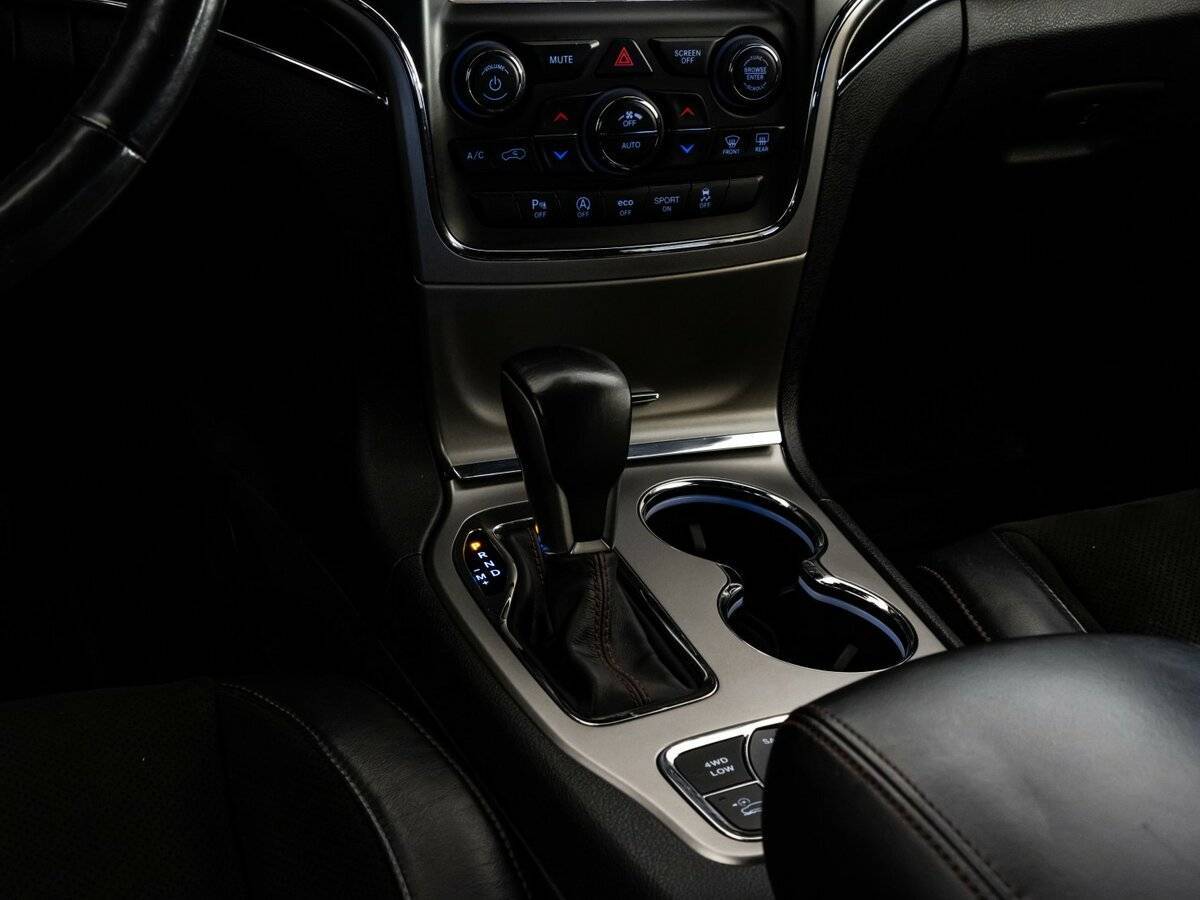 Купить Jeep Grand Cherokee с пробегом. Фото: #11