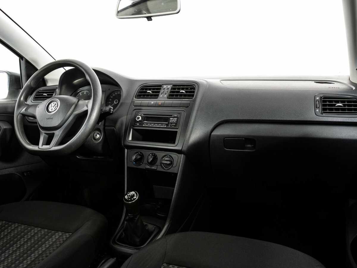 Купить Volkswagen Polo с пробегом. Фото: #6