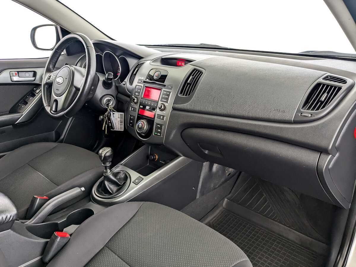 Купить Kia Cerato с пробегом. Фото: #8