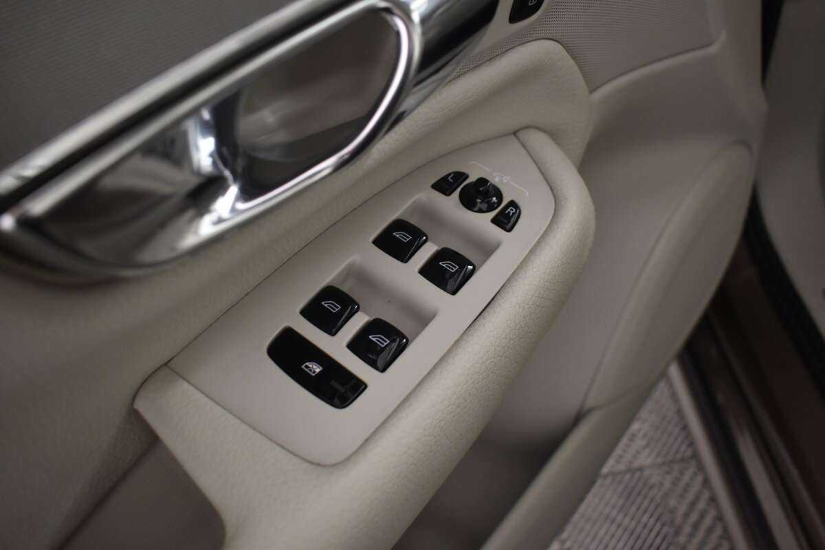 Купить Volvo XC90 с пробегом. Фото: #8