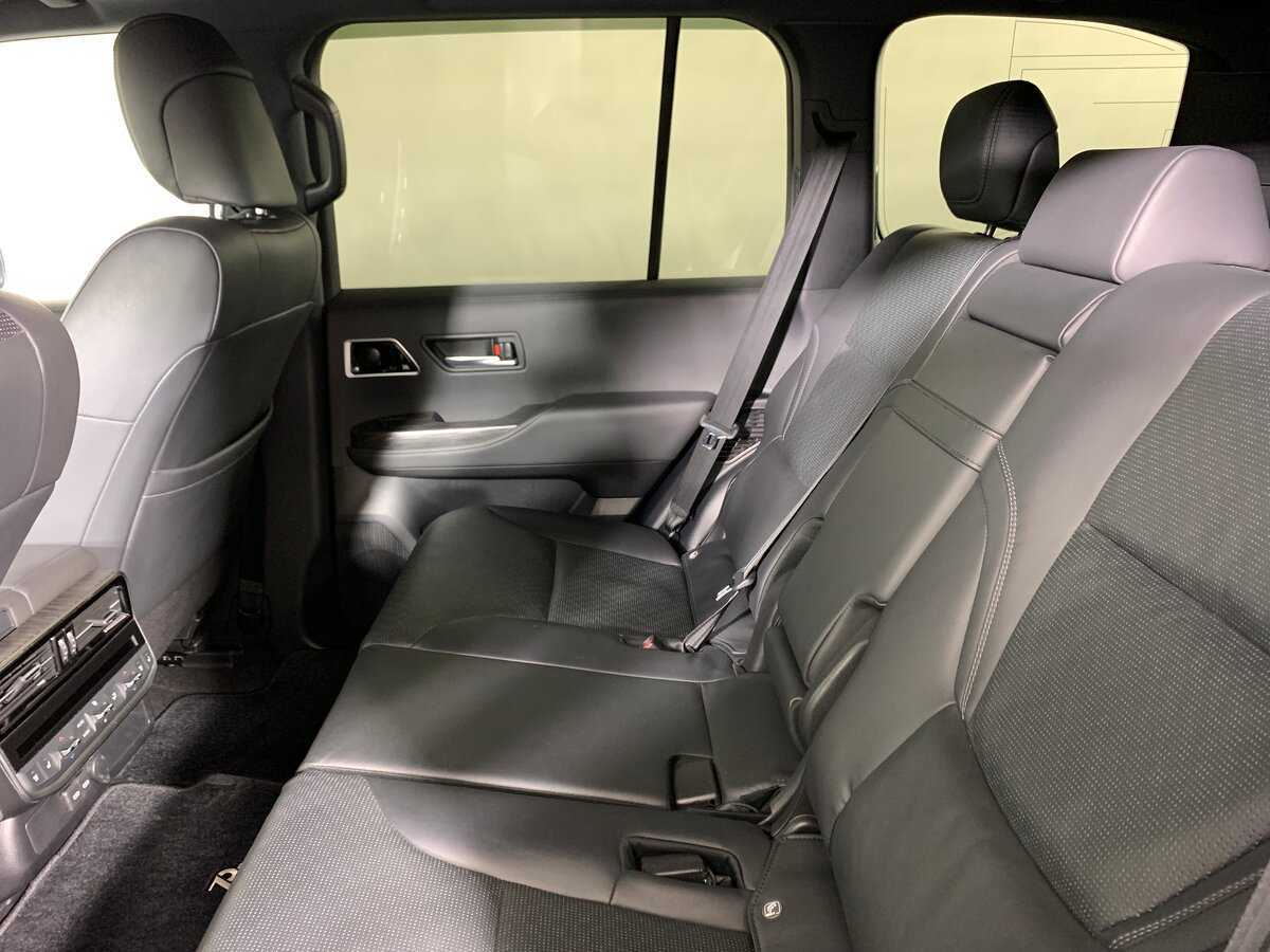 Купить Toyota Land Cruiser с пробегом. Фото: #18