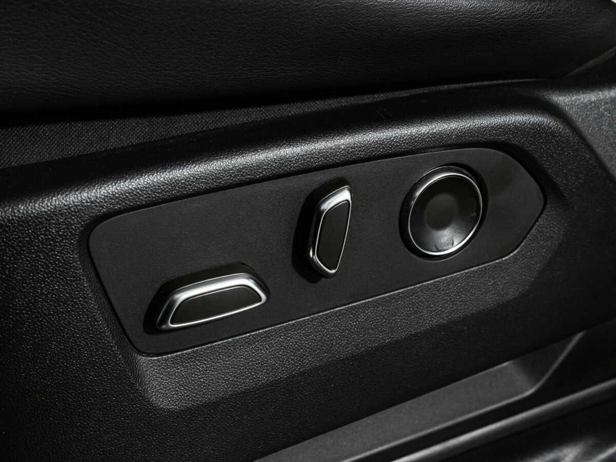 Купить Cadillac Escalade с пробегом. Фото: #16