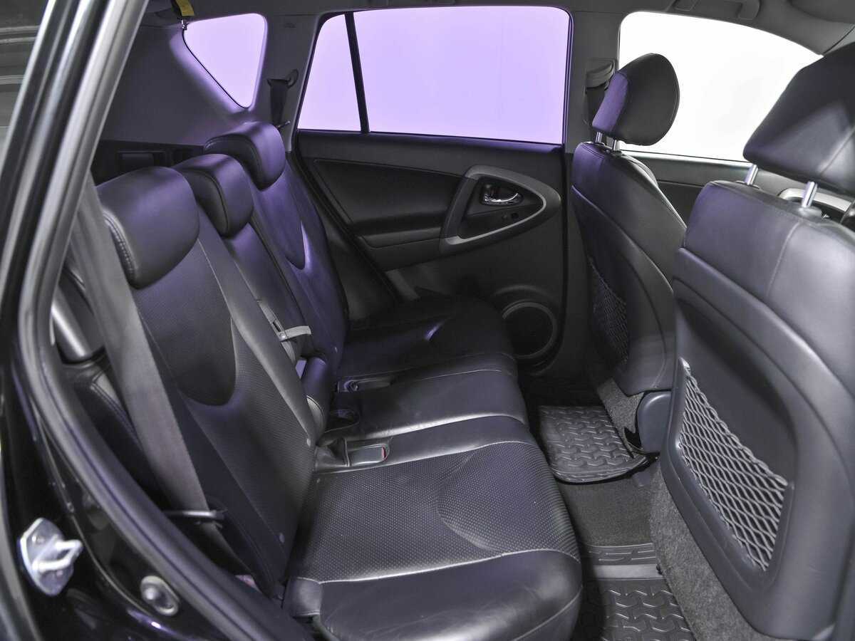 Купить Toyota RAV4 с пробегом. Фото: #18