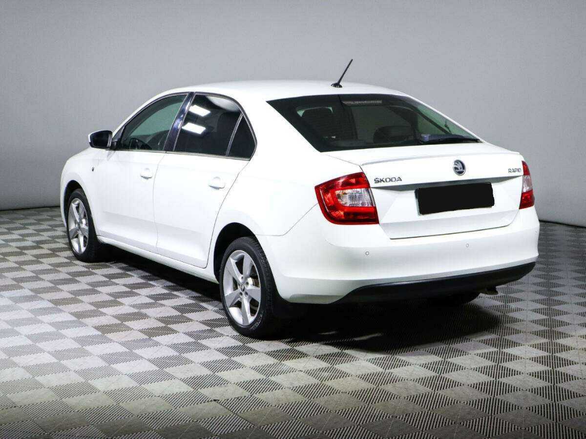 Купить Skoda Rapid с пробегом. Фото: #5