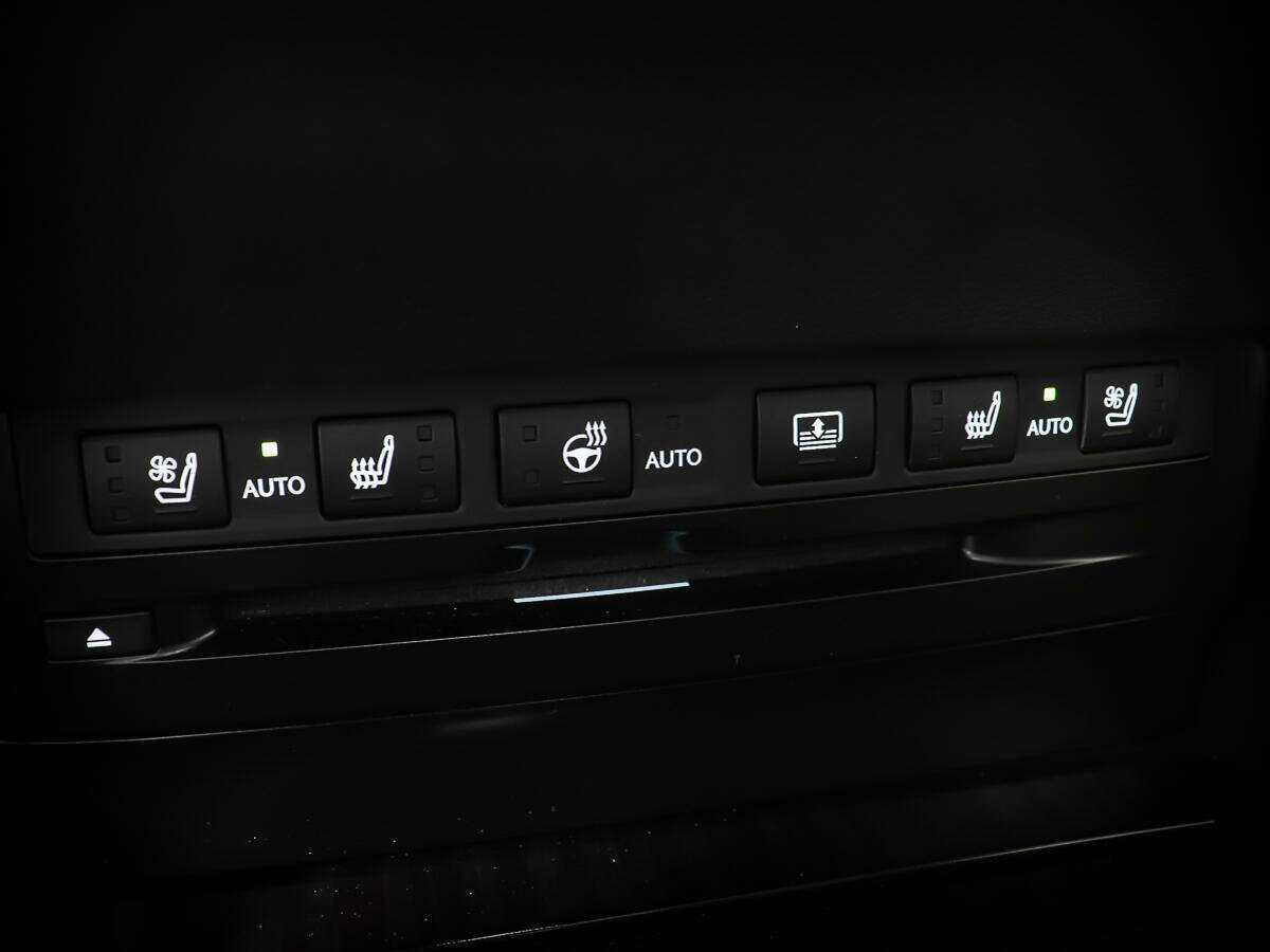 Купить Lexus ES с пробегом. Фото: #17