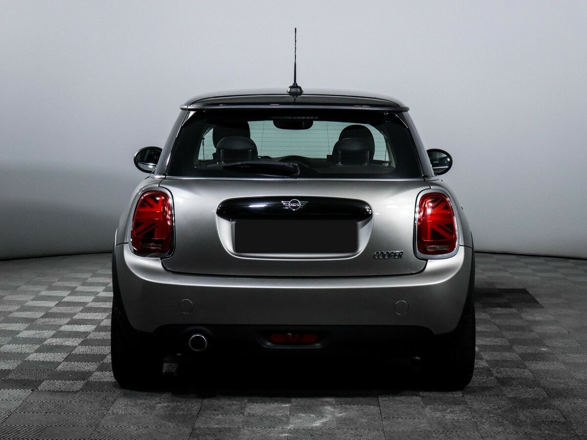 Купить Mini Hatch с пробегом. Фото: #4