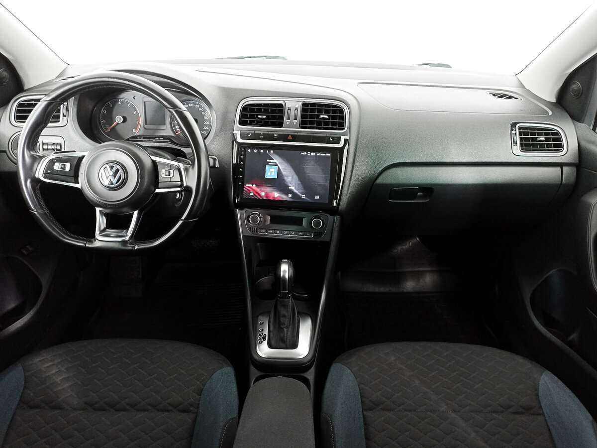 Купить Volkswagen Polo с пробегом. Фото: #11