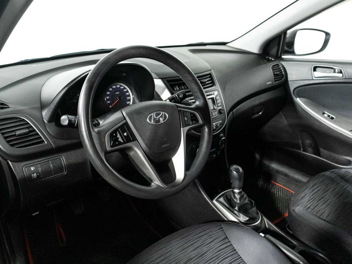 Купить Hyundai Solaris с пробегом. Фото: #10