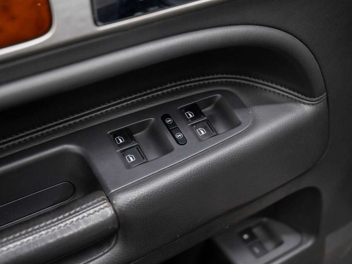 Купить Volkswagen Touareg с пробегом. Фото: #14