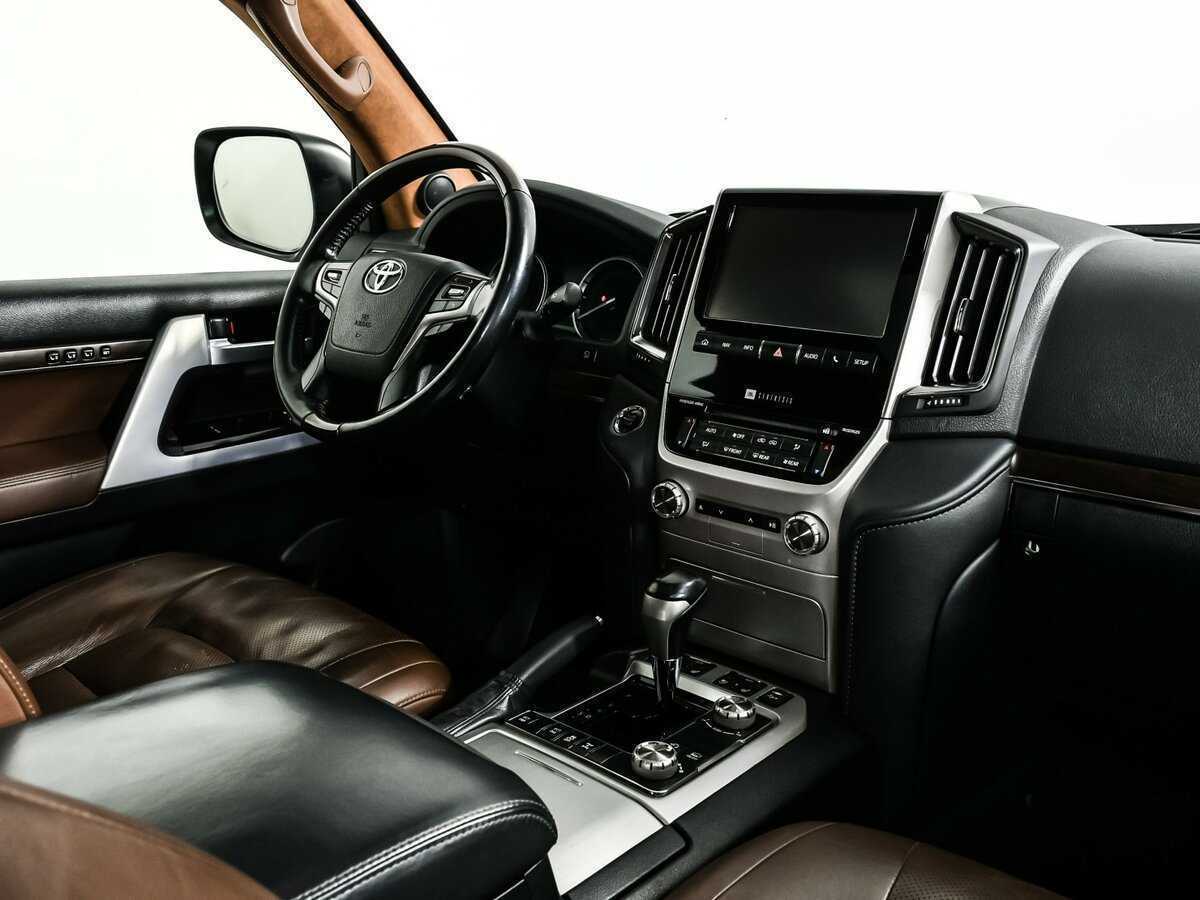 Купить Toyota Land Cruiser с пробегом. Фото: #8