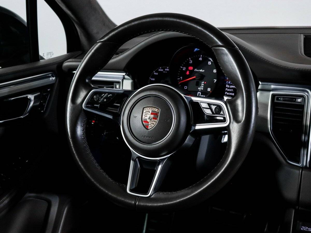 Купить Porsche Macan с пробегом. Фото: #17