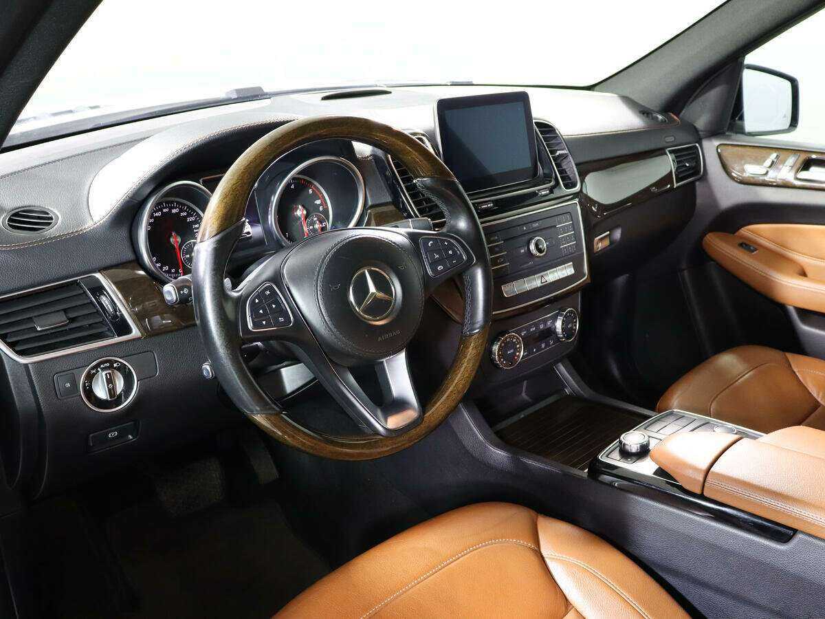 Купить Mercedes-Benz GLS с пробегом. Фото: #14