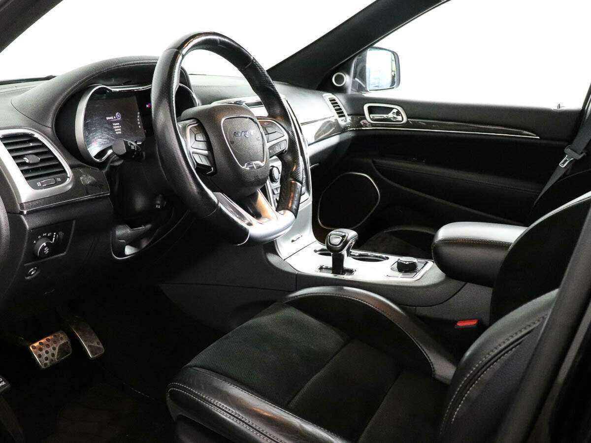 Купить Jeep Grand Cherokee с пробегом. Фото: #8