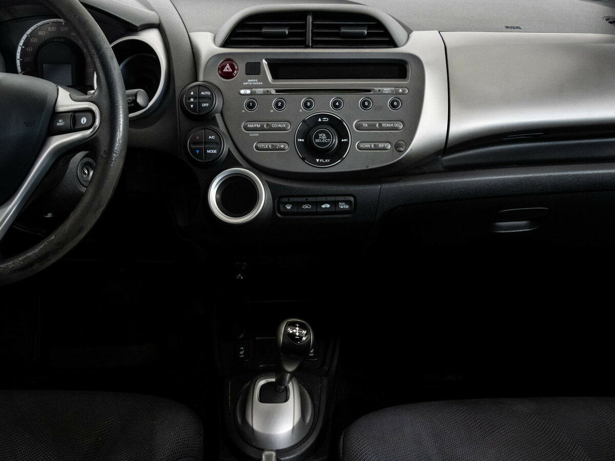 Купить Honda Jazz с пробегом. Фото: #10
