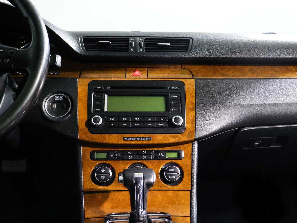 Купить Volkswagen Passat с пробегом. Фото: #12