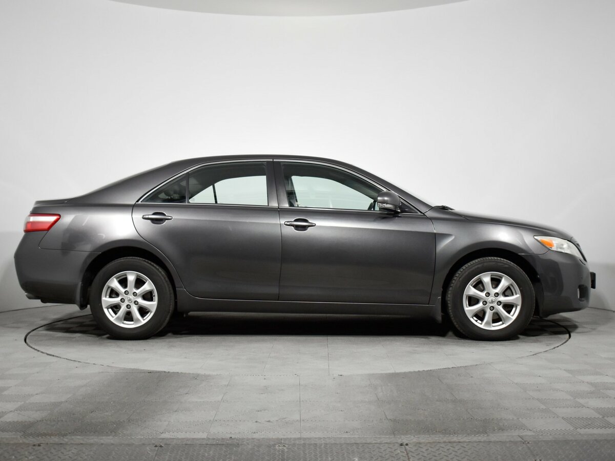 Купить Toyota Camry с пробегом. Фото: #3