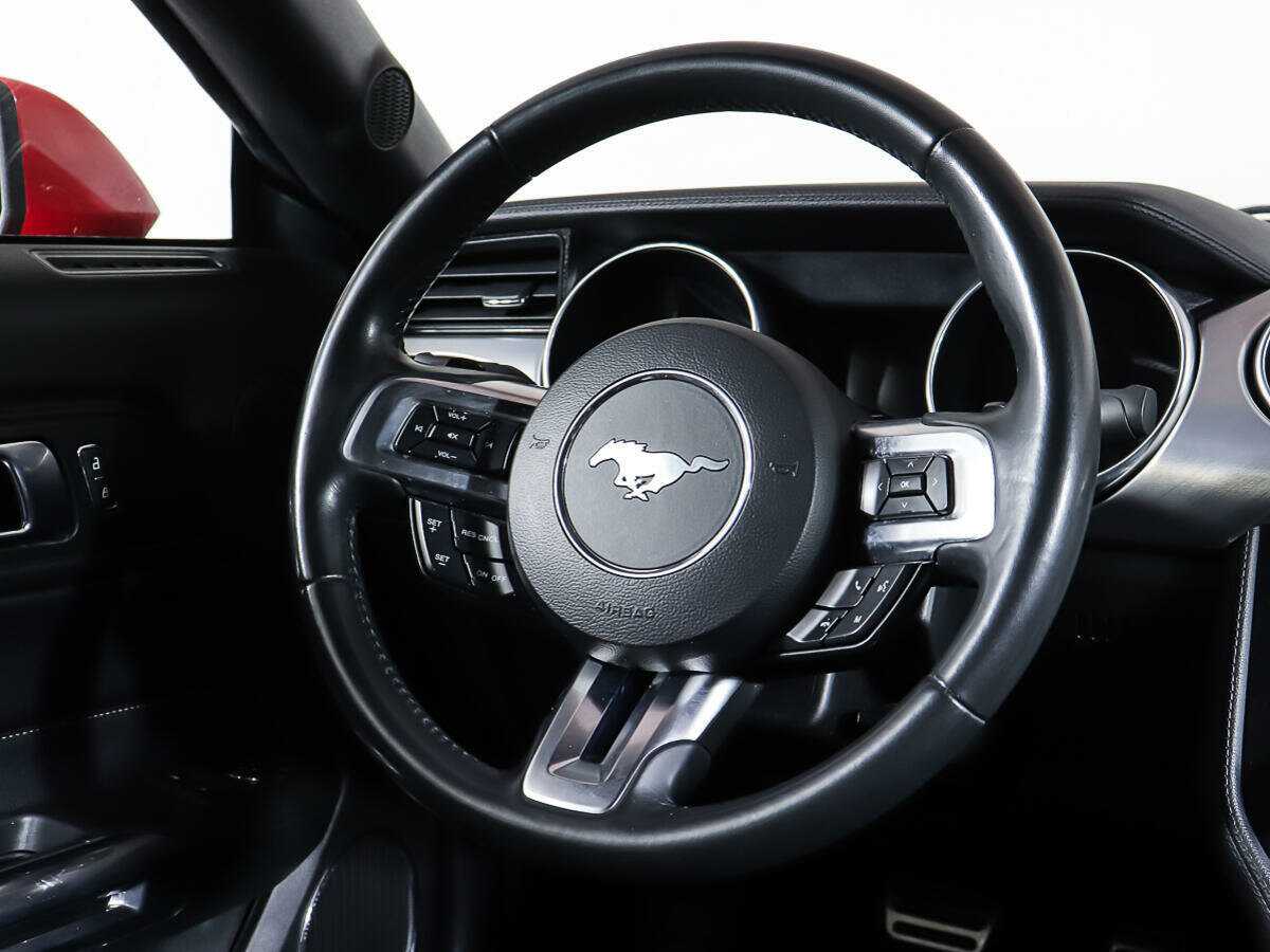 Купить Ford Mustang с пробегом. Фото: #14