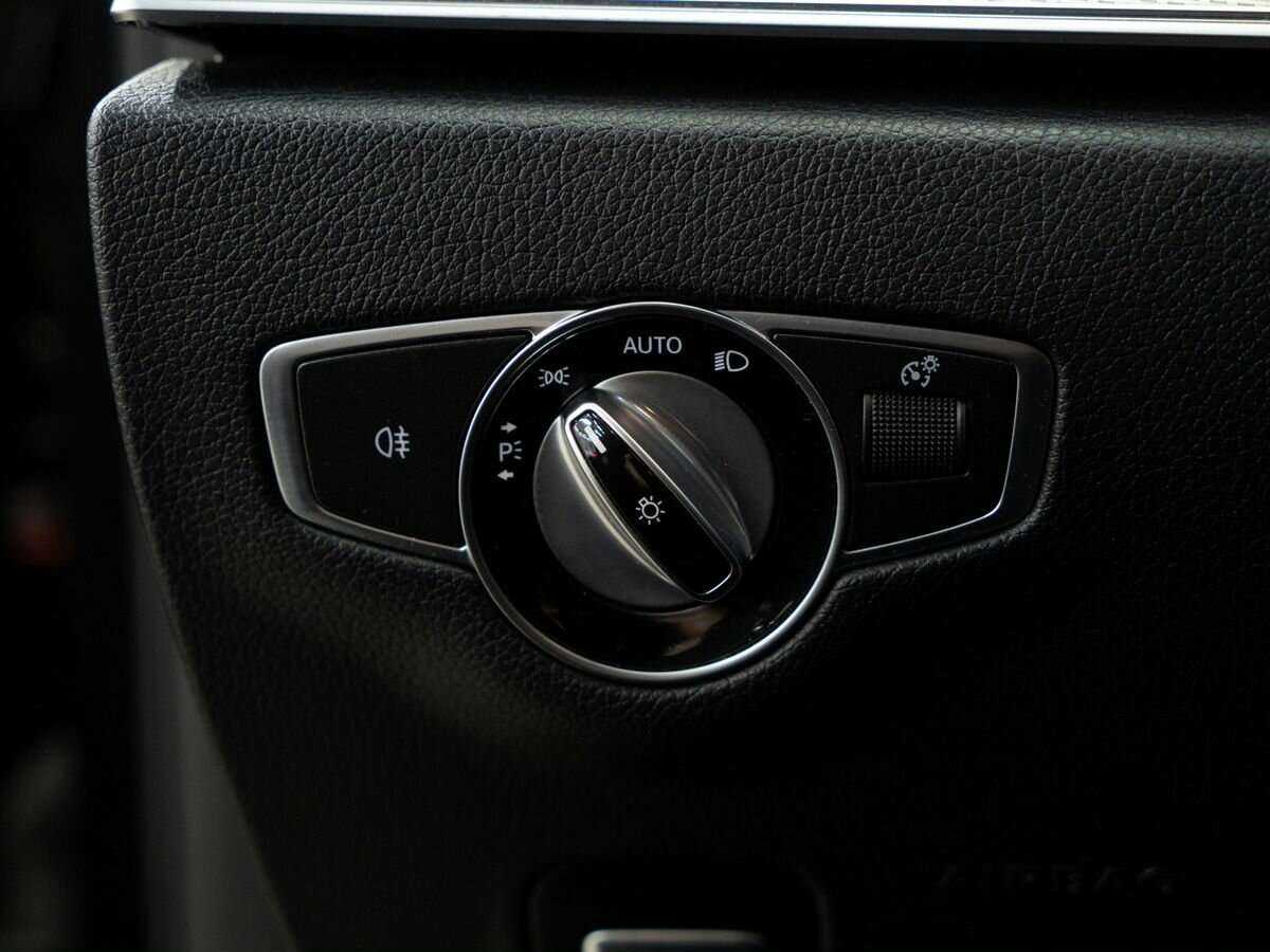 Купить Mercedes-Benz E-Класс с пробегом. Фото: #20