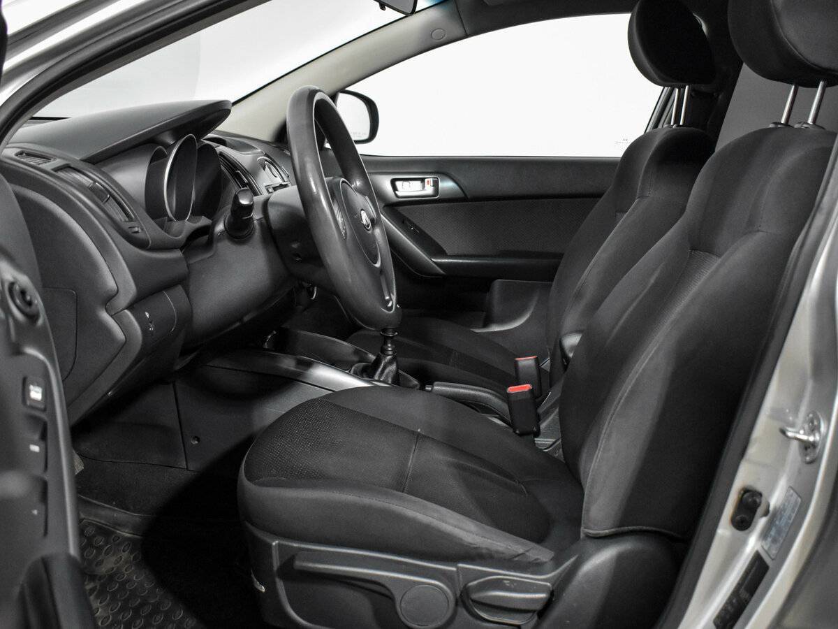 Купить Kia Cerato с пробегом. Фото: #9