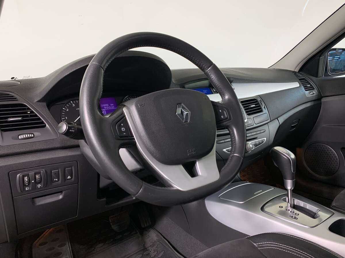 Купить Renault Laguna с пробегом. Фото: #9