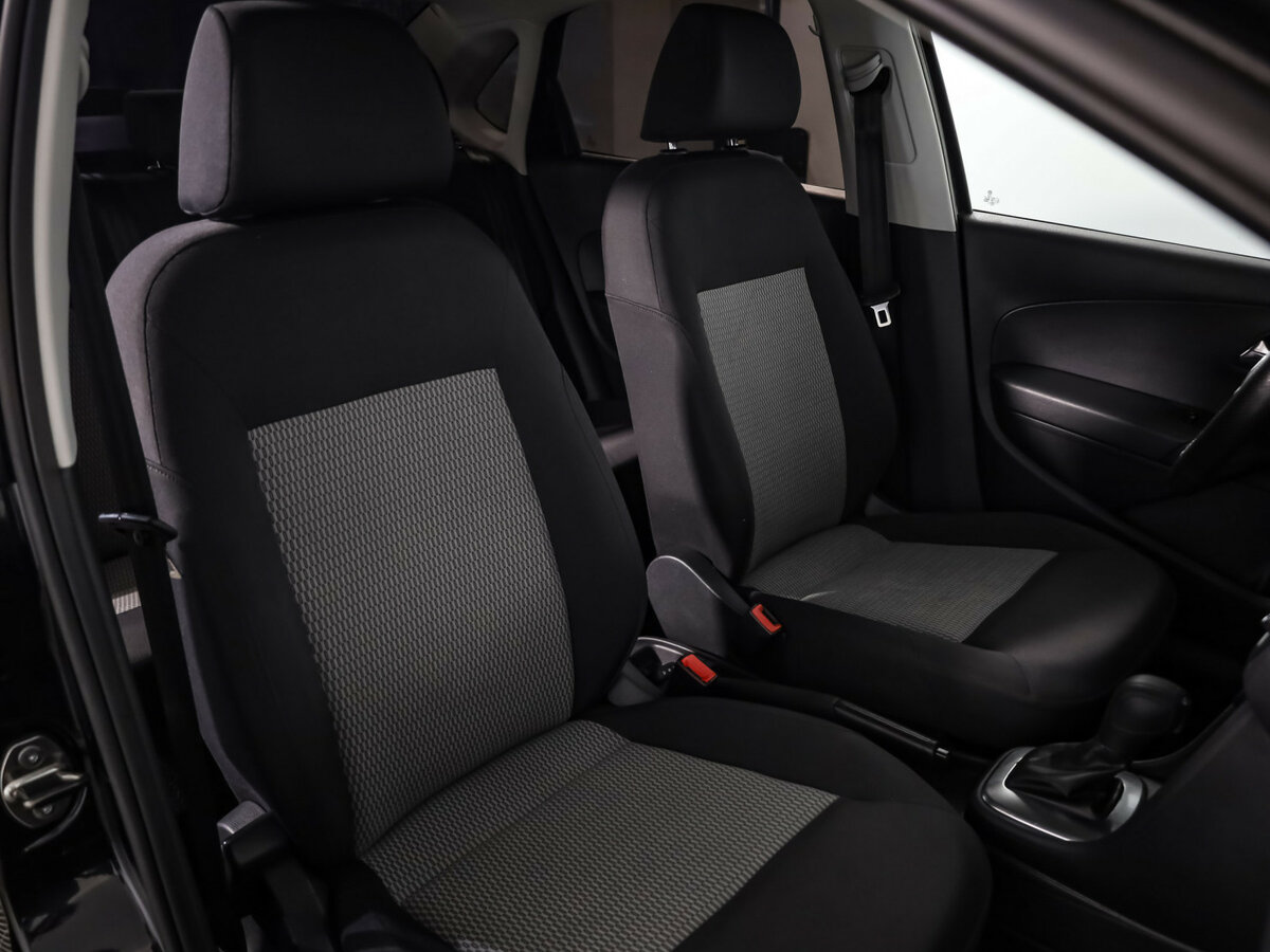 Купить Volkswagen Polo с пробегом. Фото: #13