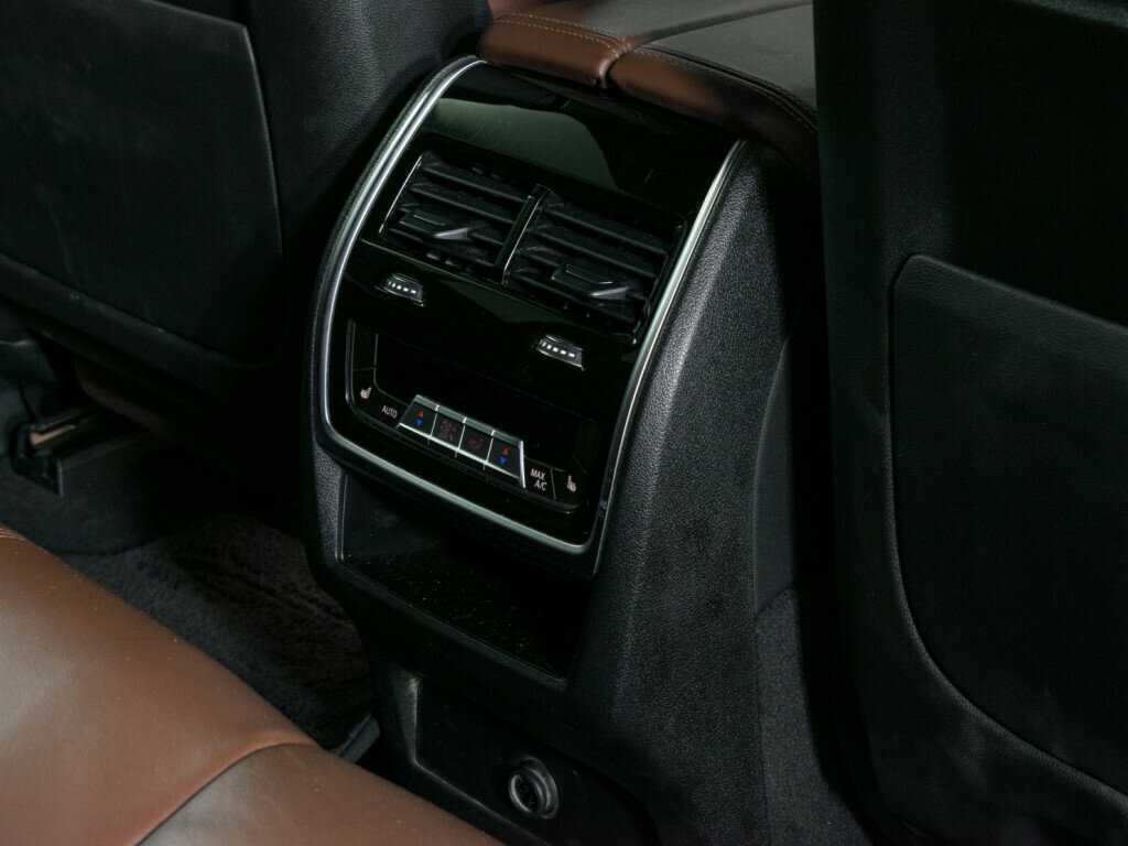 Купить BMW X5 с пробегом. Фото: #11