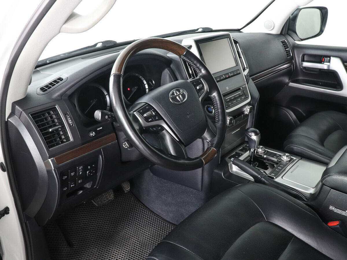 Купить Toyota Land Cruiser с пробегом. Фото: #8