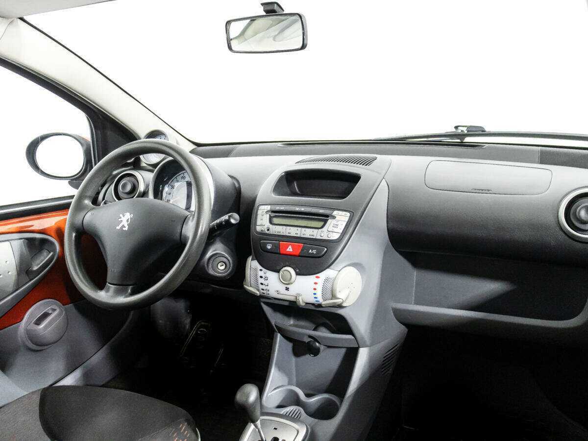 Купить Peugeot 107 с пробегом. Фото: #7