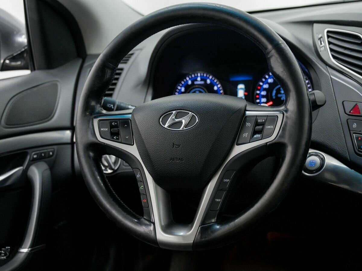 Купить Hyundai i40 с пробегом. Фото: #10