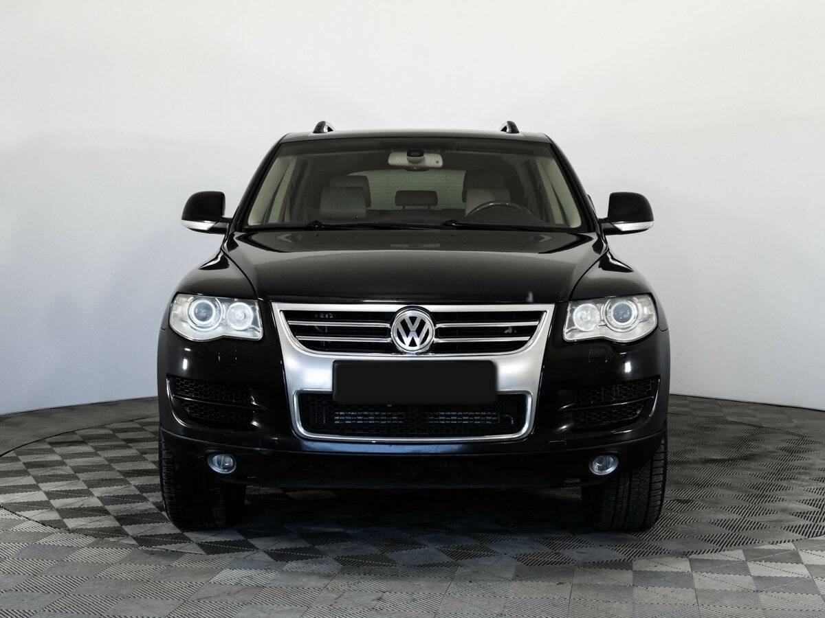 Купить Volkswagen Touareg с пробегом. Фото: #1