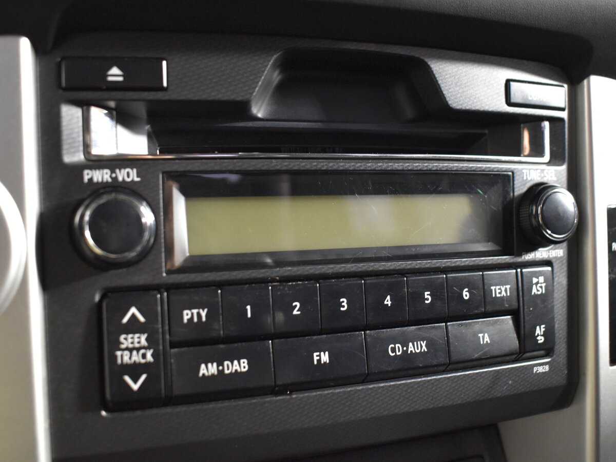 Купить Toyota Land Cruiser Prado с пробегом. Фото: #17