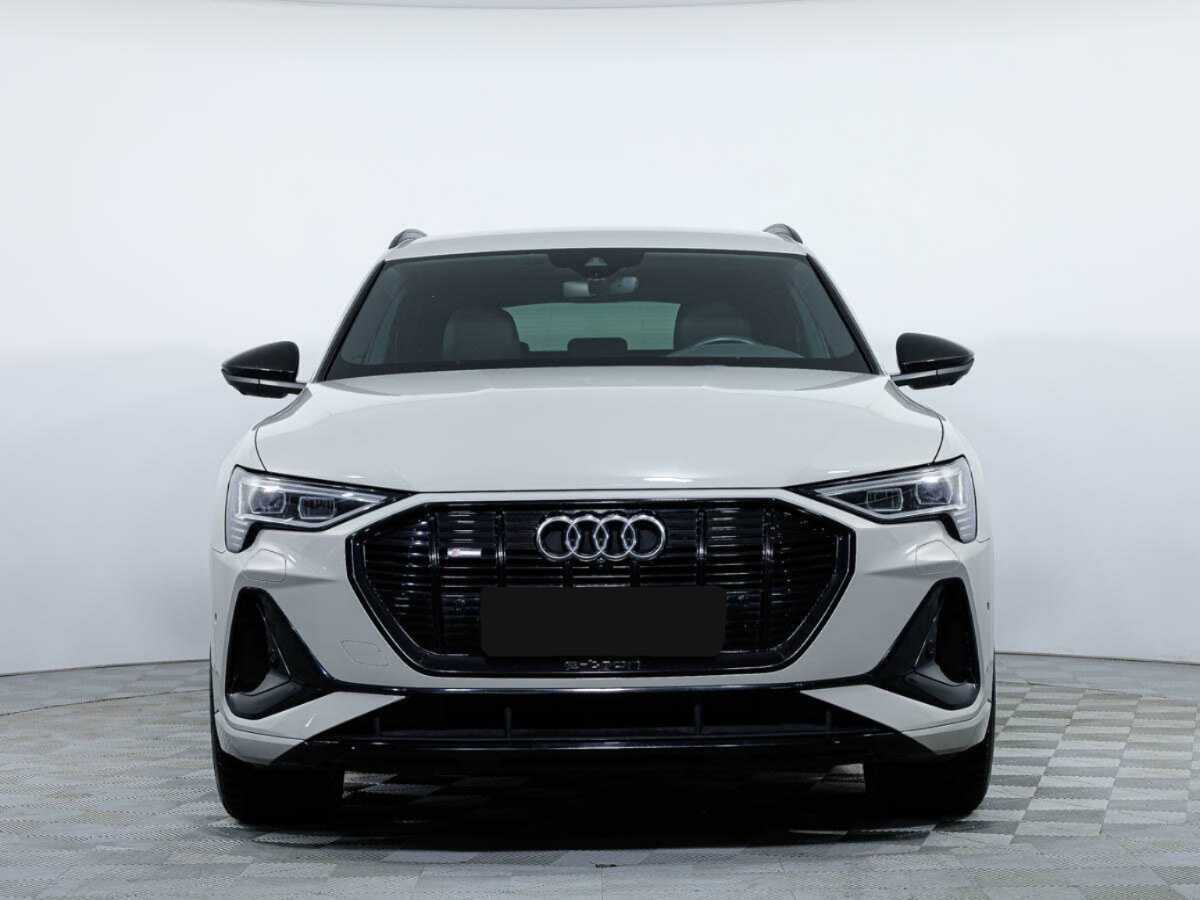 Купить Audi e-tron с пробегом. Фото: #0