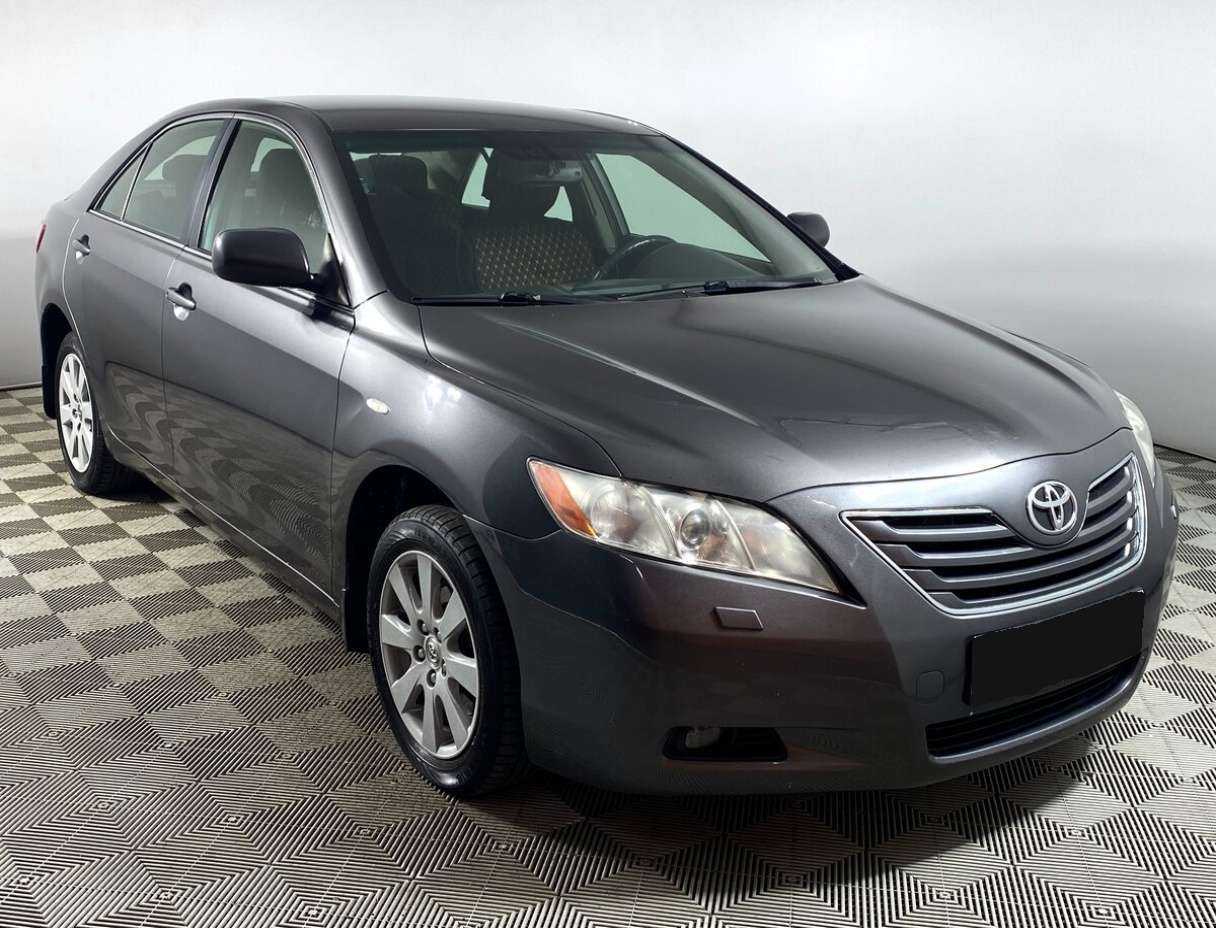 Купить Toyota Camry с пробегом. Фото: #1