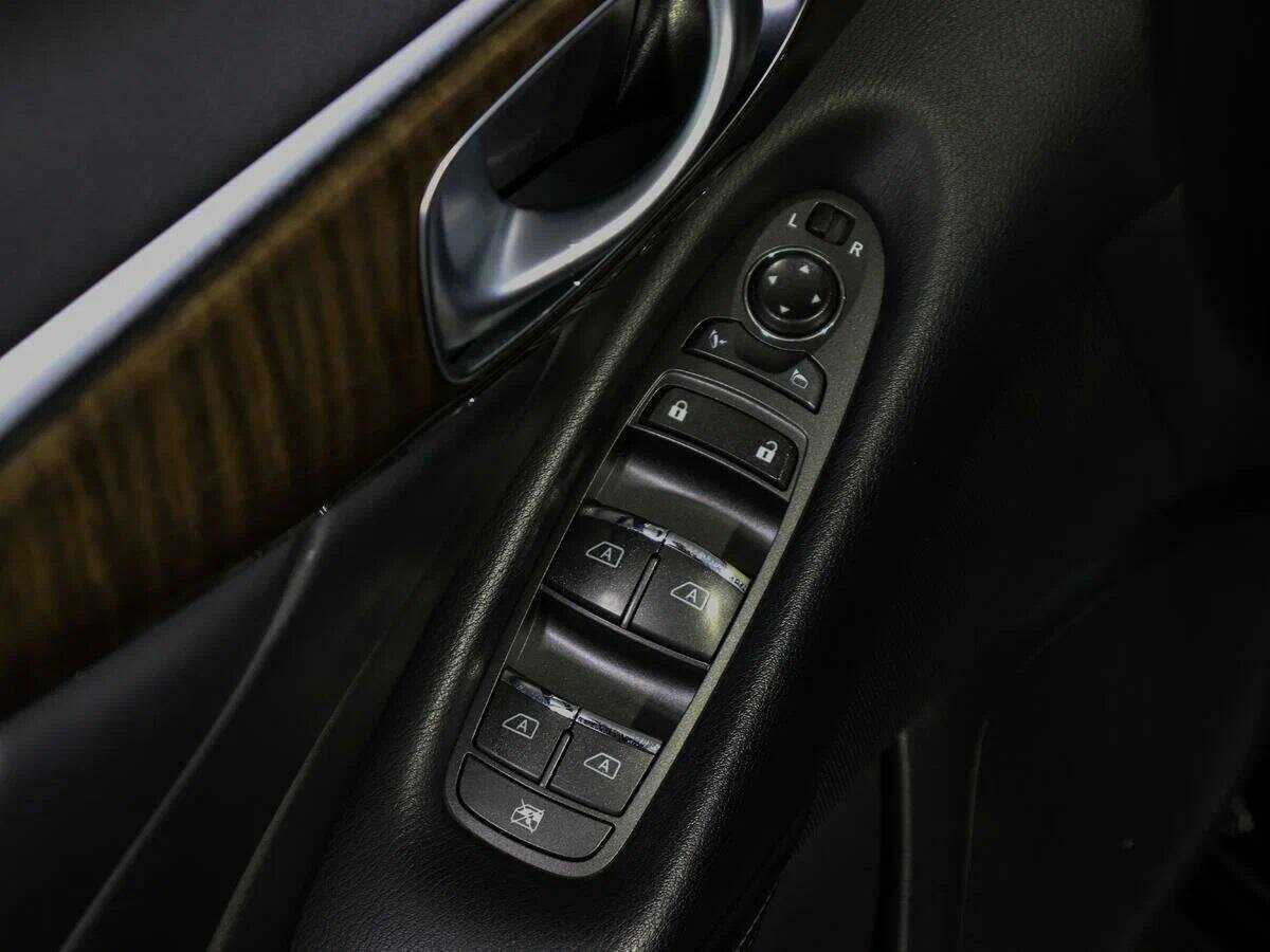 Купить Infiniti Q50 с пробегом. Фото: #14